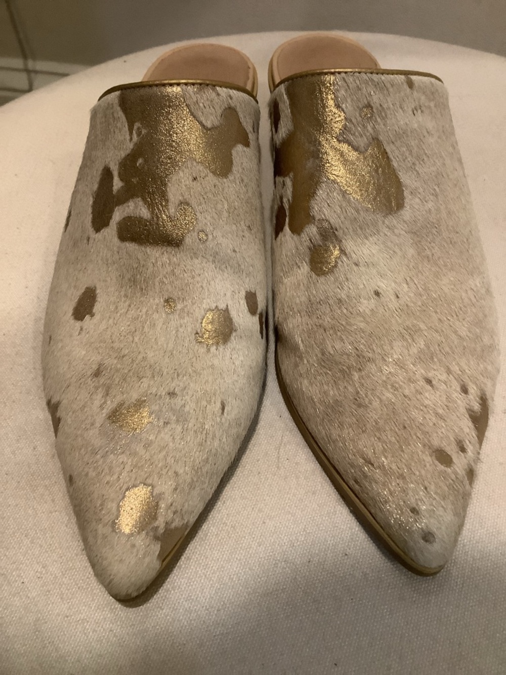 Chocolat Blu Clint Slides Mule Shoes Beige Haircalf Pointed Slip-On Size 7 NWOB - Picture 5 of 10